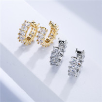 Pendientes de diamantes cuadrados con clip de oreja de circón con microincrustaciones, joyería chapada en oro de 18 quilates