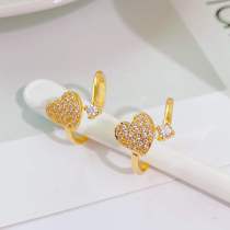 Anillo de lujo ligero con circonita y diamantes en forma de corazón Anillo chapado en oro de 18 quilates para el día de San Valentín
