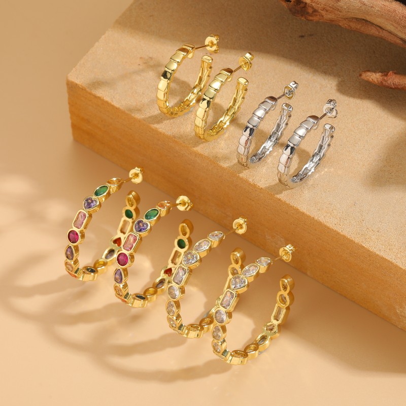 1 par de pendientes chapados en oro blanco chapados en oro de 14 quilates con incrustaciones de cobre y circonita redonda de estilo simple