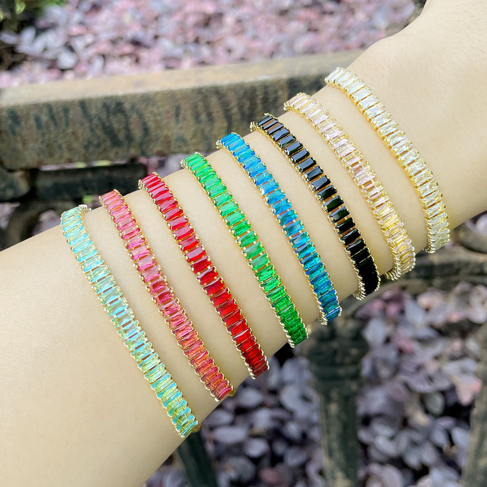 Pulsera de cobre con incrustaciones de circonitas coloridas simples de moda al por mayor