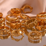 Anillos chapados en oro de 18 quilates con revestimiento de acero inoxidable de color sólido de estilo simple