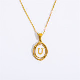 Collar chapado en oro con revestimiento de acero y titanio con letra Lady Commute