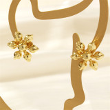 1 par de pendientes chapados en oro de 18 quilates con revestimiento de flores de estilo Simple y elegante