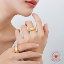 Adorno único diseño de textura de croissant anillo de estilo francés acero titanio chapado para mujer 18 anillo de oro Real pulsera A253