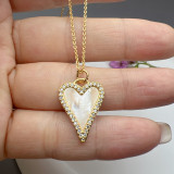 Collar con colgante chapado en oro de 18K con incrustaciones de cobre y forma de corazón de estilo Simple y dulce