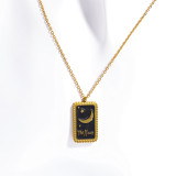Collar con colgante chapado en oro de 18 quilates con incrustaciones de esmalte de cobre y luna, estilo sencillo e informal