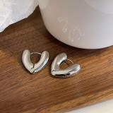 1 par de pendientes de cobre chapados en forma de corazón estilo IG