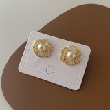 1 par de pendientes de circonita con perlas artificiales de cobre con incrustaciones de flores de estilo Simple