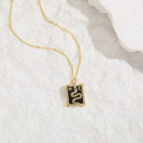 Collar con colgante chapado en oro de 14 quilates con incrustaciones de esmalte de cobre y serpiente geométrica básica elegante