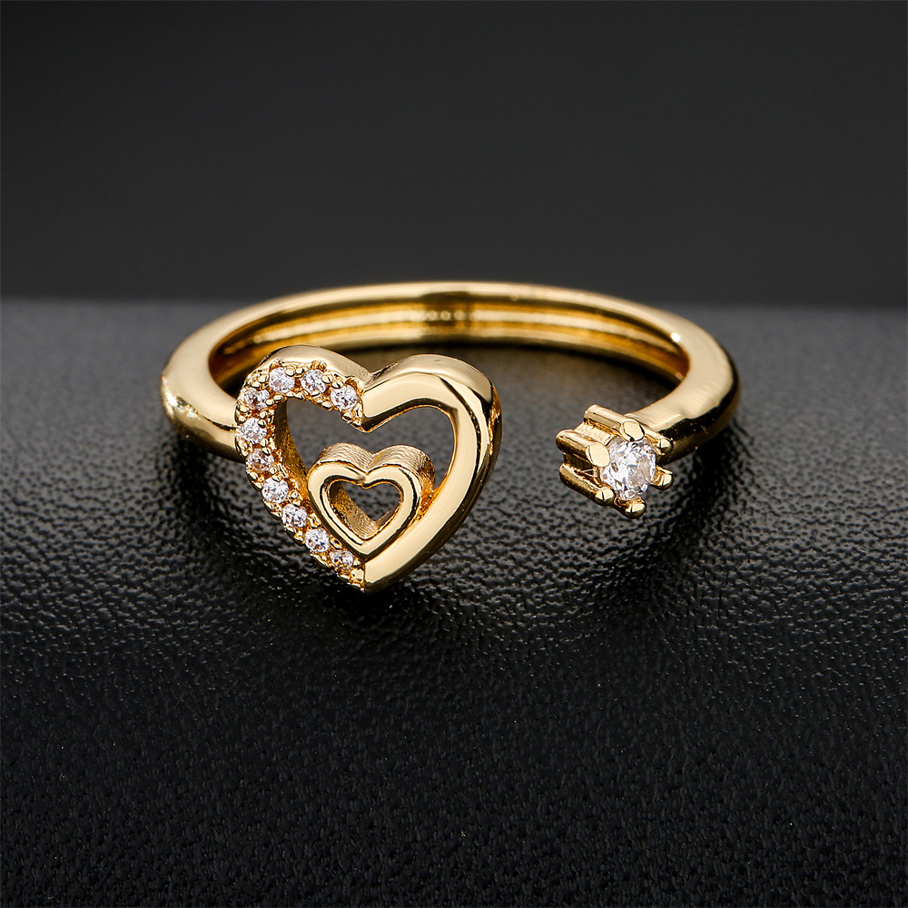 Anillo de diseño simple Anillo abierto de circón en forma de corazón chapado en oro de 18 quilates