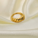 Anillo de acero inoxidable chapado en oro nuevo estilo moderno