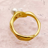 Anillos chapados en oro de perlas artificiales con incrustaciones de acero inoxidable de color sólido de estilo simple