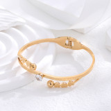 Venta al por mayor estilo clásico gotas de agua forma de corazón mariposa titanio acero 24K chapado en oro brazalete de circón