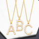Estilo simple Letra Cobre Chapado en oro Perlas artificiales Collar con colgante 1 pieza