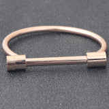 Pulsera de herradura de acero de titanio de tres colores de moda pulsera en forma de D de acero inoxidable al por mayor