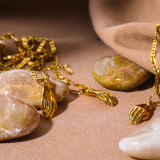 Collar con colgante chapado en oro de 18 quilates con incrustaciones de cobre y palma estilo callejero retro