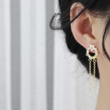 1 par de pendientes colgantes chapados en oro de 14K con incrustaciones asimétricas de flores dulces de estilo francés elegantes
