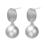 Pendientes colgantes de perlas artificiales chapados en latón en forma de U retro 1 par