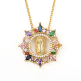 Collar con colgante Virgen María de circonitas de colores con microincrustaciones de cobre