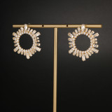 1 par de pendientes elegantes de circonita con incrustaciones de cobre y flores brillantes a la moda