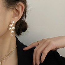 1 par de pendientes colgantes de perlas artificiales de cobre con incrustaciones geométricas elegantes