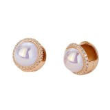 1 par de pendientes de perlas de cobre con incrustaciones redondas de estilo simple
