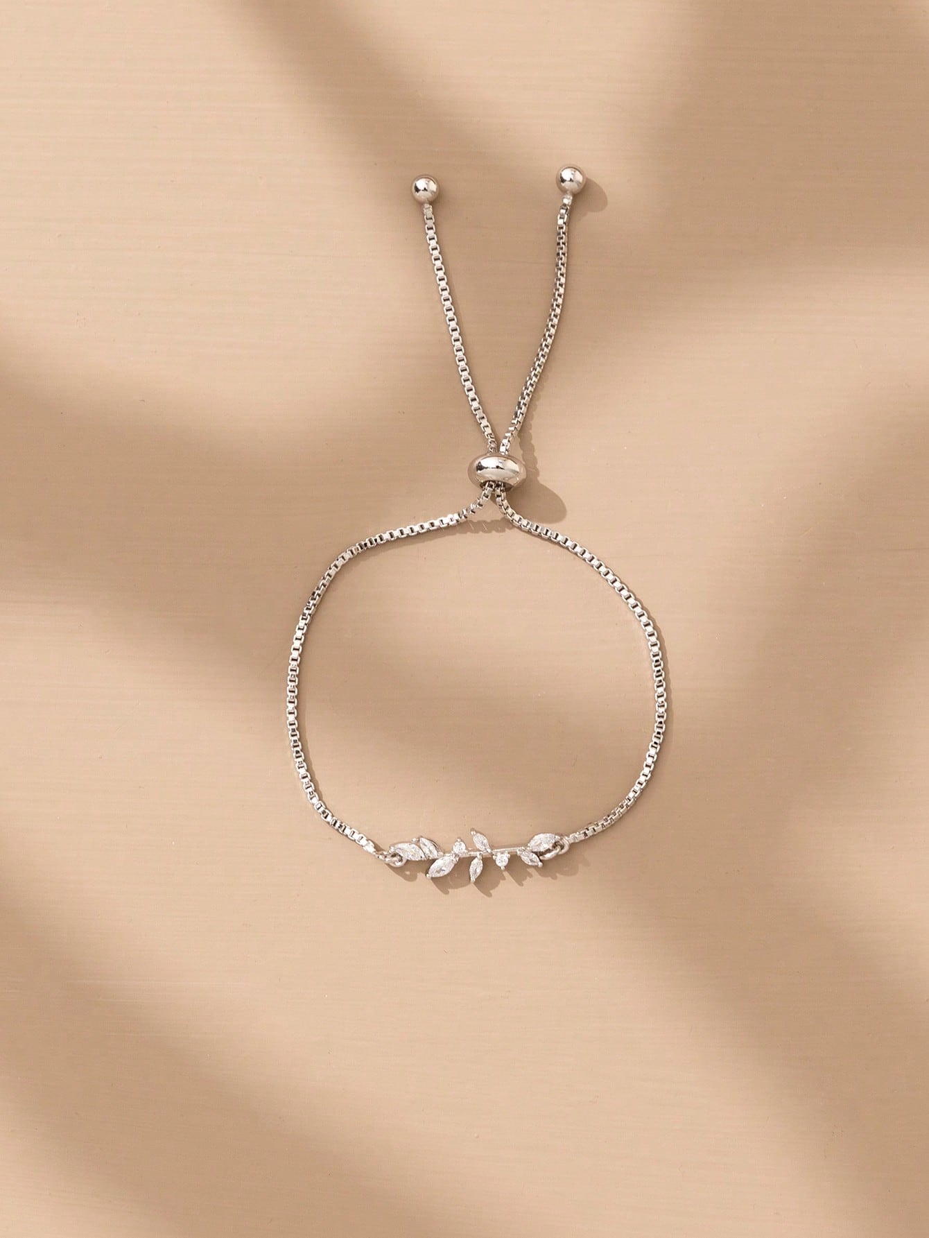 Pulseras chapadas en oro de 18 quilates con incrustaciones de cobre y hoja dulce romántica elegante