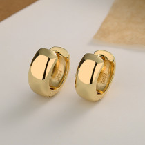 1 par de aretes de aro chapados en oro de 18 quilates de cobre chapado en color sólido de estilo simple y glamoroso