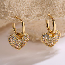 1 par de pendientes colgantes chapados en oro de 18 quilates con incrustaciones de circonita de cobre y forma de corazón de estilo sencillo