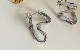 1 par de pendientes colgantes chapados en oro de 18 quilates con revestimiento geométrico de cobre