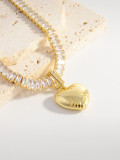 Collar con colgante chapado en oro de 18 quilates con incrustaciones de cobre rectangulares con forma de corazón brillante