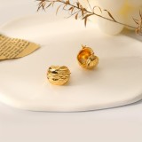 1 par de elegantes pendientes semicirculares chapados en cobre chapados en oro de 18 quilates