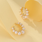 Pendientes de aro con perlas y diamantes artificiales, redondos, con incrustaciones de cobre, a la moda, 1 par