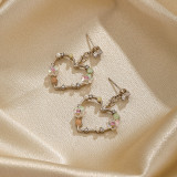 1 par de gotas de agua dulce estilo IG con forma de corazón, incrustaciones de flores, cobre, perlas de agua dulce, circonita, pendientes colgantes chapados en oro de 14 quilates