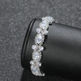 Pulseras de diamantes de imitación con incrustaciones de acero inoxidable de color sólido de estilo simple elegante