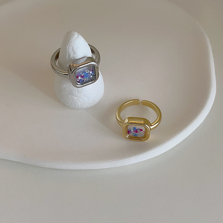 Anillos abiertos con revestimiento de cobre cuadrado retro elegante