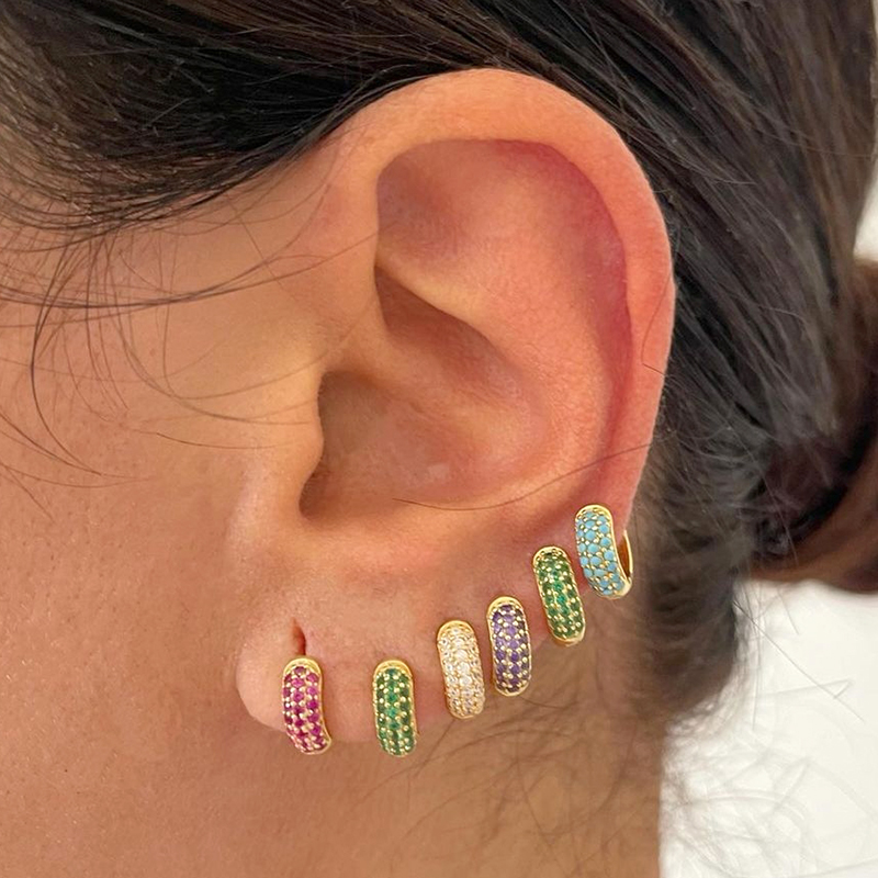 1 par de pendientes chapados en oro blanco con incrustaciones de cobre y circonita chapada en oro blanco estilo IG
