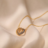 Elegante collar con colgante chapado en oro de 18 quilates con incrustaciones de cobre y forma de corazón