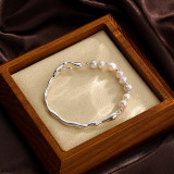 Pulseras chapadas en oro de 18 quilates con cadena de cobre de aleación de perlas de imitación redondas elegantes