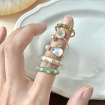 Anillos de diamantes de imitación con incrustaciones de cobre y mariposa de conejo de estilo simple