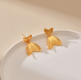 1 par de pendientes retro chapados en cobre y oro de 18 quilates con cola de pez