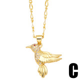 El oro simple del cobre 18K del pájaro del estilo plateó el collar de Zircon a granel