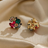 1 par de pendientes chapados en oro de 18 quilates con incrustaciones de flores de Lolita, perlas artificiales de cobre y circonita