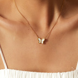 Elegante collar con colgante de concha chapada en oro de acero inoxidable con mariposa