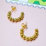 1 par de pendientes de acero inoxidable chapados en bolas de calle