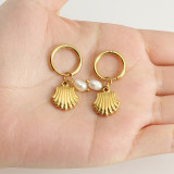 Pendientes colgantes de perlas artificiales chapados en oro de acero inoxidable Lady Shell 1 par