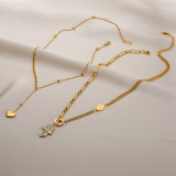 Venta al por mayor, collar con colgante chapado en oro de 18 quilates de acero titanio con forma de corazón de la mano artística de Fátima, 1 pieza