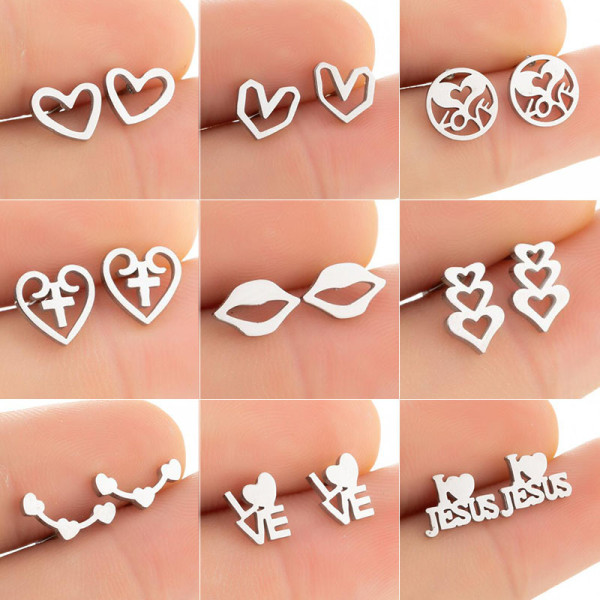 1 par de pendientes chapados en acero inoxidable con forma de corazón de estilo simple