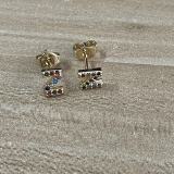 Pendientes chapados en oro de 14K con incrustaciones de cobre y circonita, elegantes y lujosos, estilo clásico, con letras asimétricas, 1 par