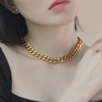 Collar de acero de titanio con cadena corta de clavícula femenina gruesa Simple de moda